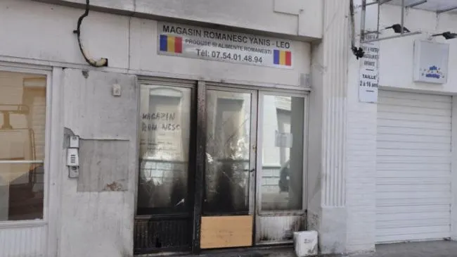Caz revoltător în Franţa. Un magazin al unui român, incendiat de 2 poliţişti, din motive rasiale