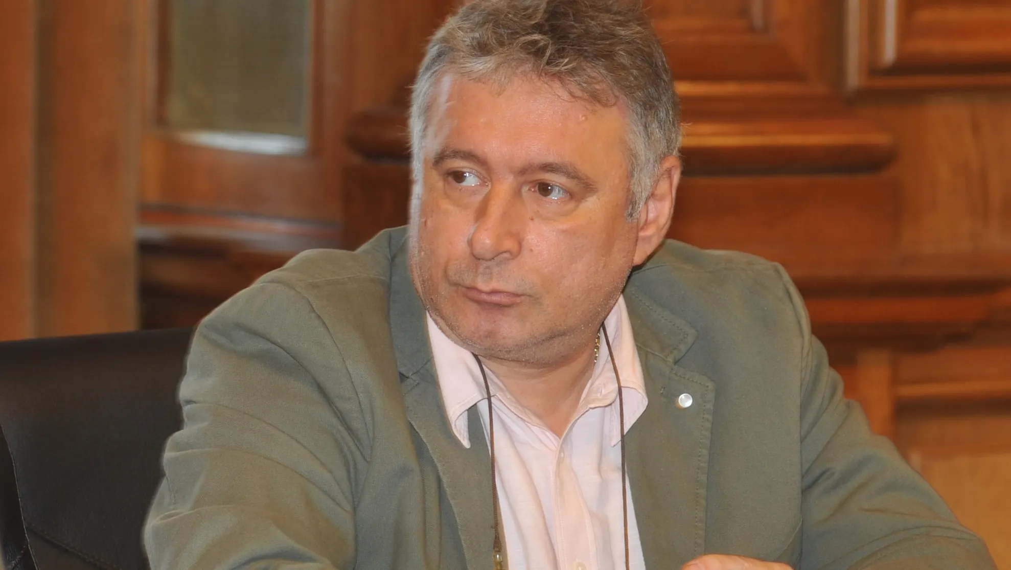 Mădălin Voicu și soția sa, la DNA. Procurorii au decis să le pună sub sechestru o parte din avere