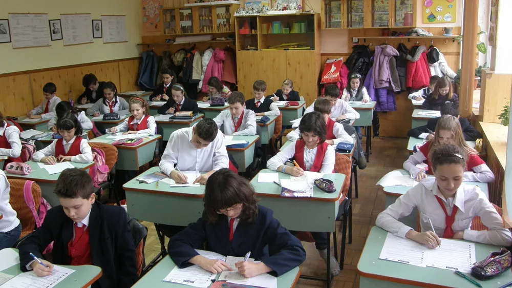 Alertă la o şcoală din Galaţi. Mai mulţi elevi şi o profesoară, diagnosticaţi cu tuberculoză