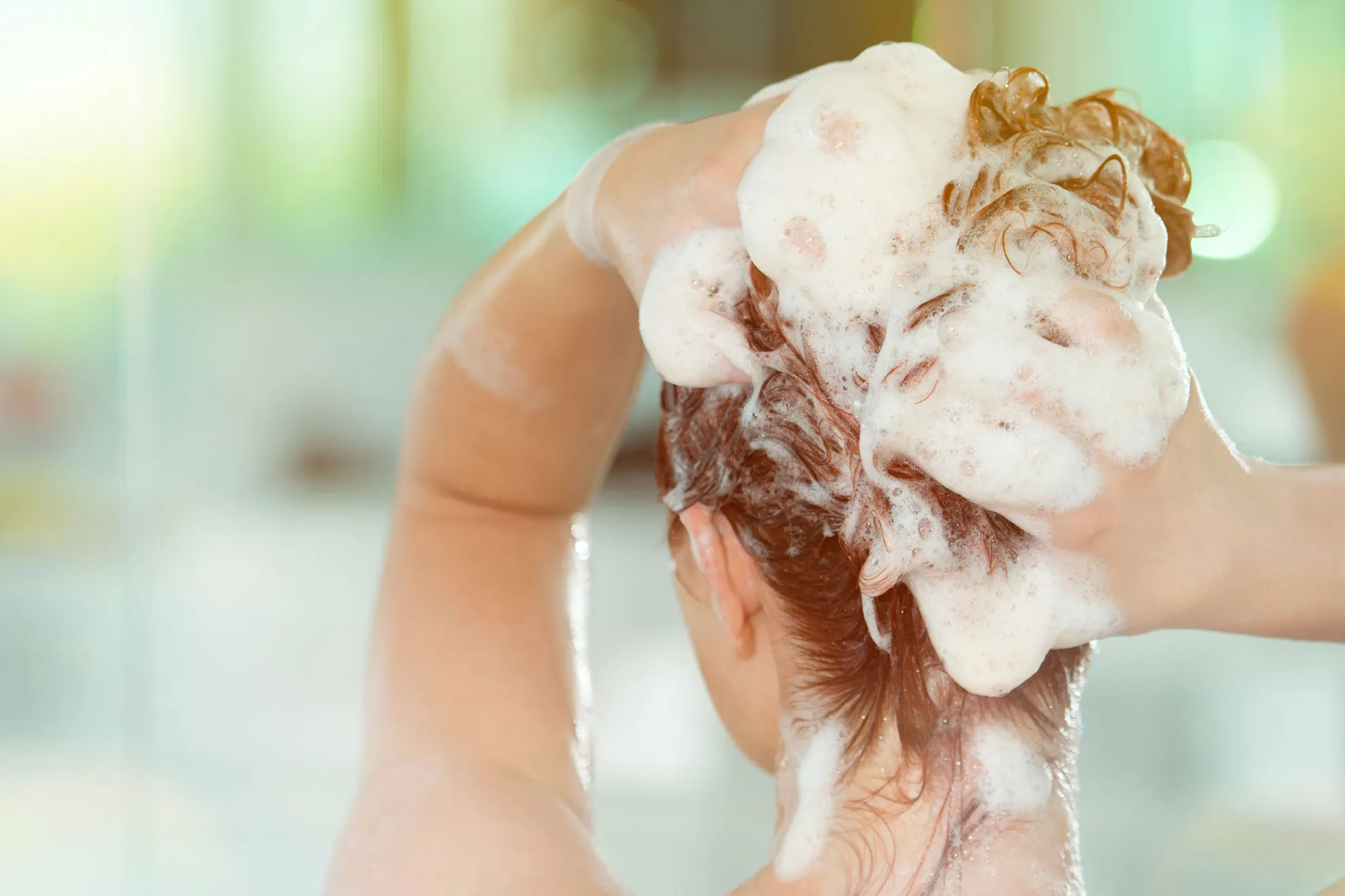 FRESH REFRESH. Șamponul și vopselele naturale de păr, alternativa la produsele chimice
