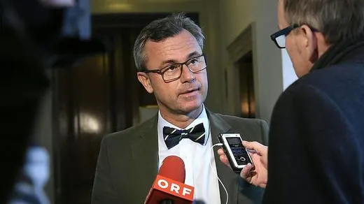 Victorie zdrobitoare a extremei drepte, în Austria, la primul tur al alegerilor prezidenţiale