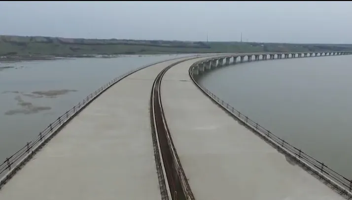 Aceasta este cea mai frumoasă privelişte de pe o autostradă din România: A3, peste un viaduct