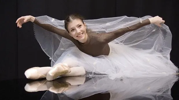 Scandalul de la ONB capătă amploare. Balerina Alina Cojocaru refuză să mai danseze la Bucureşti