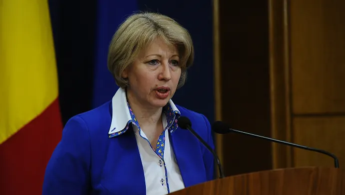 Ministrul Fondurilor Europene şi-a dat demisia. Aura Răducu pleacă din Guvern, la cererea lui Cioloş