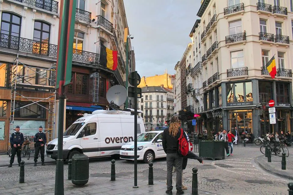 Alertă teroristă la Bruxelles. Amenințare cu bombă într-un centru comercial.