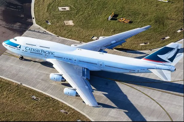 Un avion a aterizat de urgență, după ce un bebeluș a murit la bord. Ce au descoperit medicii