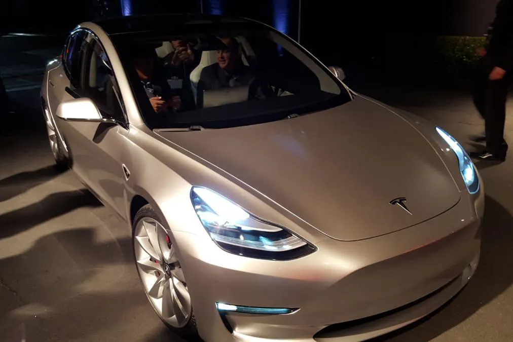 Cât vor costa mașinile electrice în viitorul apropiat? Autoturismele pe benzină vor deveni un lux