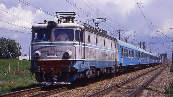 CFR lansează „trenurile soarelui”. Cât va dura și cât va costa drumul până la mare