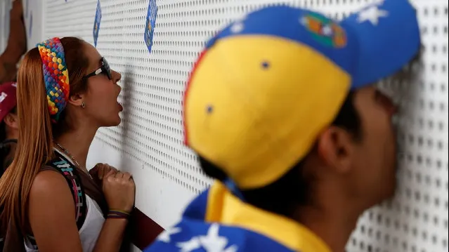 Scene incredibile în Venezuela: Oamenii mănâncă câini, pisici şi porumbei