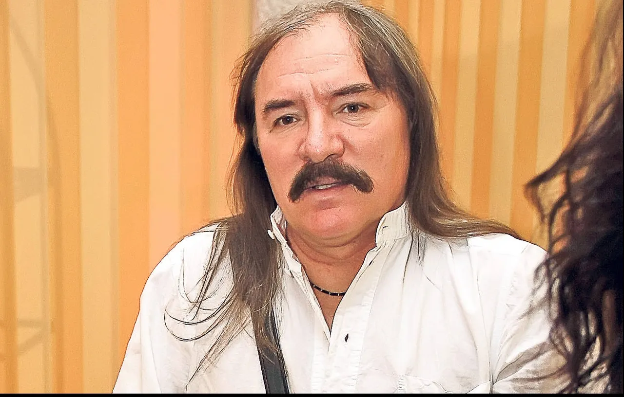 Ce a scris Vasile Șeicaru pe mormântul soției lui. E cutremurător! Toți plâng când citesc mesajul