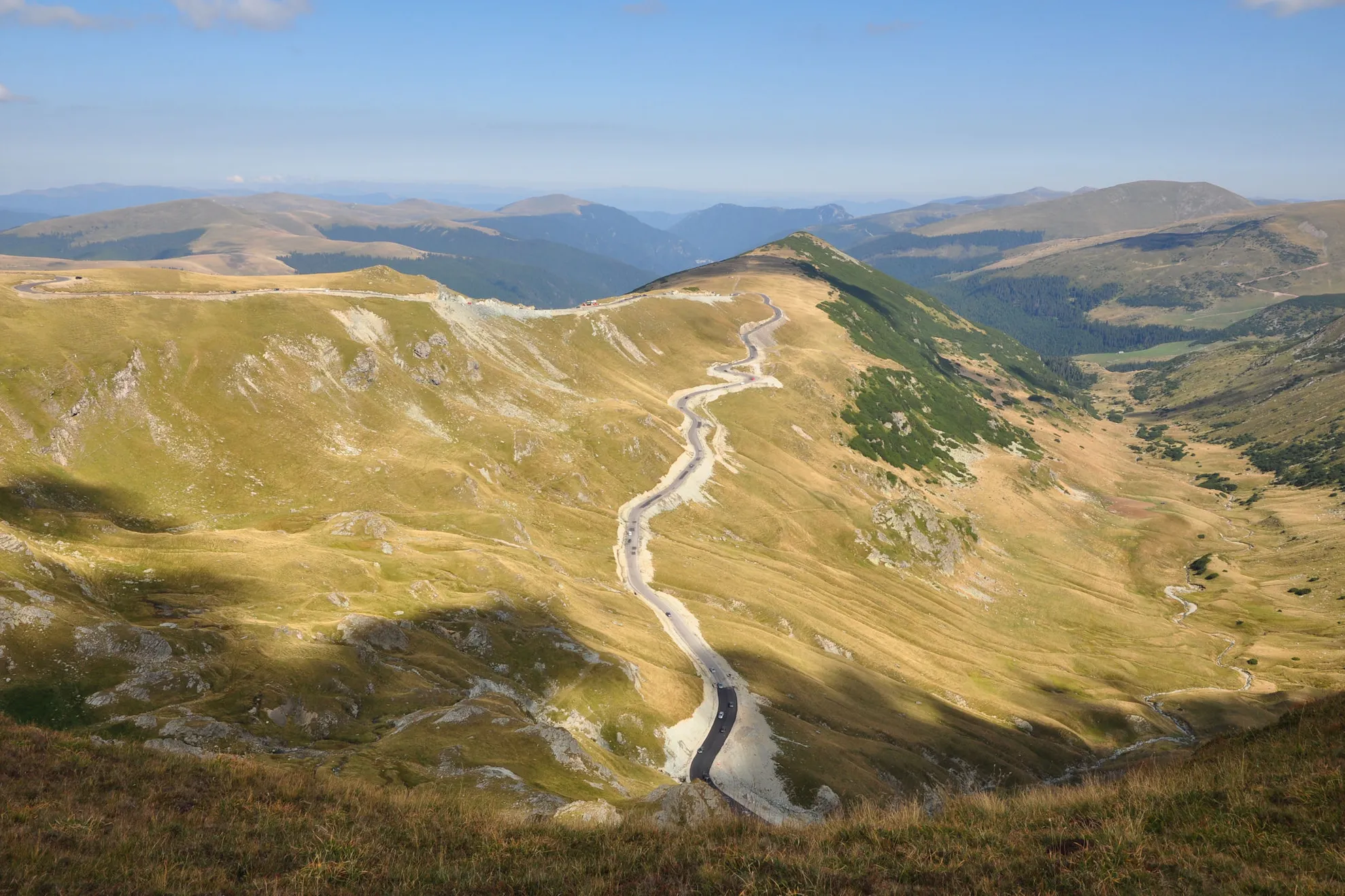 Imagini de colecție cu Transalpina acum 50 de ani. Cum arăta cel mai înalt drum din România