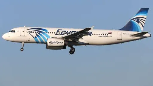 Ultimele mișcări ale zborului EgyptAir sunt bizare. A făcut două viraje bruște, apoi..
