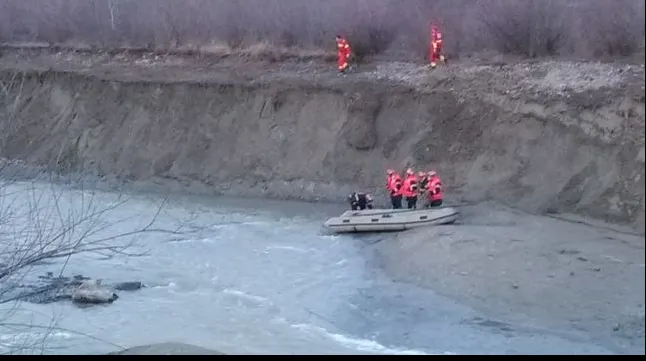 Copil de doar un an și 7 luni, dispărut în apropierea râului Strei! Peste 70 de oameni îl caută