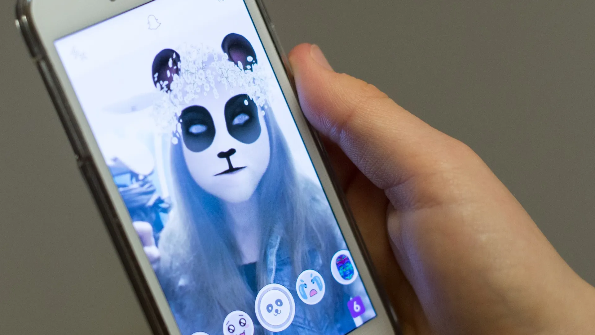 Un cleric saudit interzice selfie-urile cu filtre
