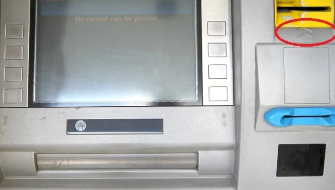 Dovada că toţi am utilizat greşit bancomatul toată viaţa
