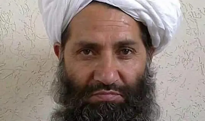 Avertismentul NATO pentru noul şef al talibanilor