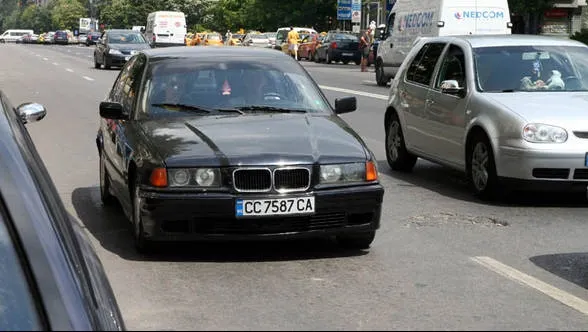 Înmatriculările auto în Bulgaria, mai scumpe. Ce decizie a luat Parlamentul de la Sofia