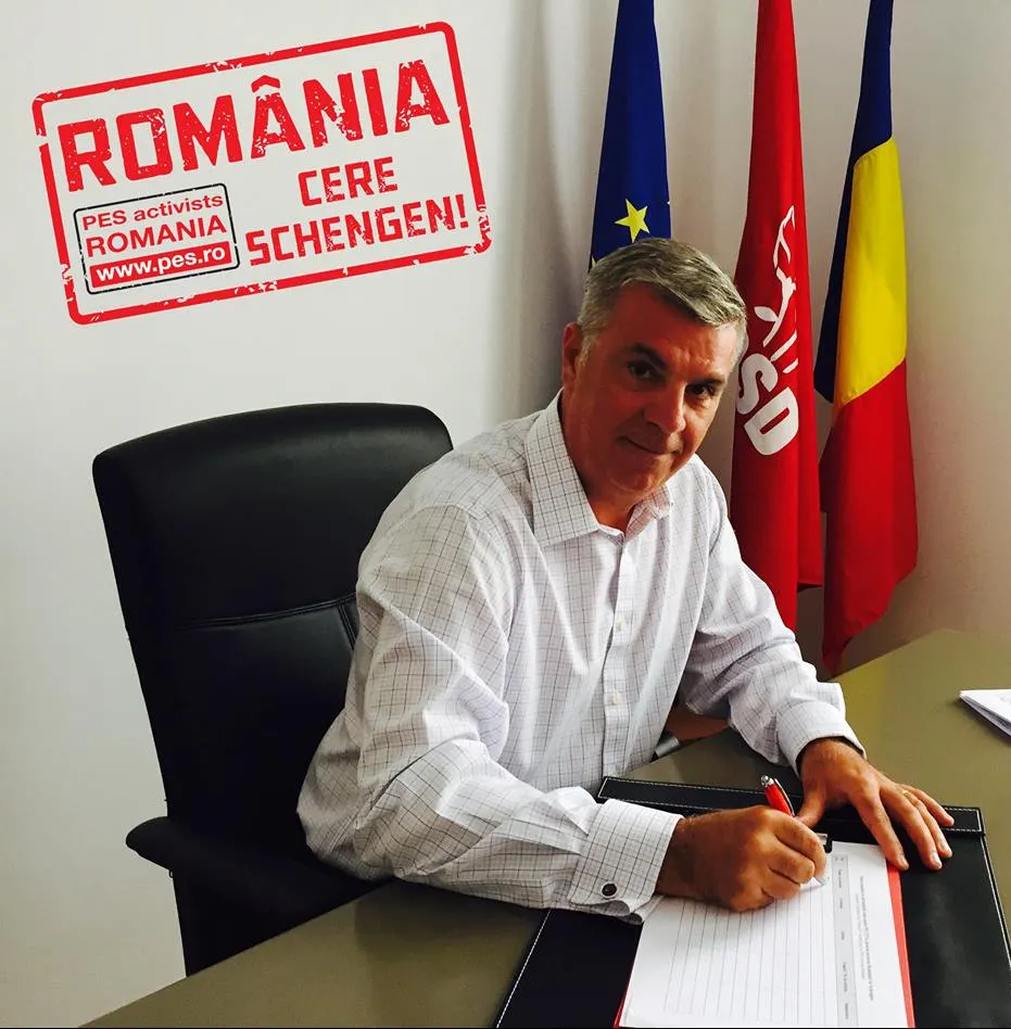 300 de liceeni, parlamentari pentru o zi. Zgonea prezidează şedinţa