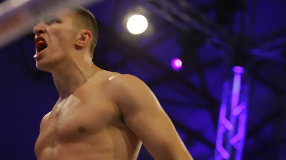 Superkombat revine la Braşov. România vs. Grecia pentru titlul mondial 