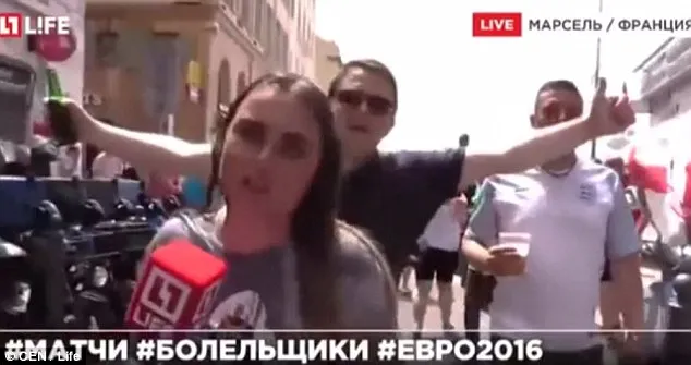 Moment șocant în direct la TV. O jurnalistă din Rusia e udată cu bere de huliganii englezi