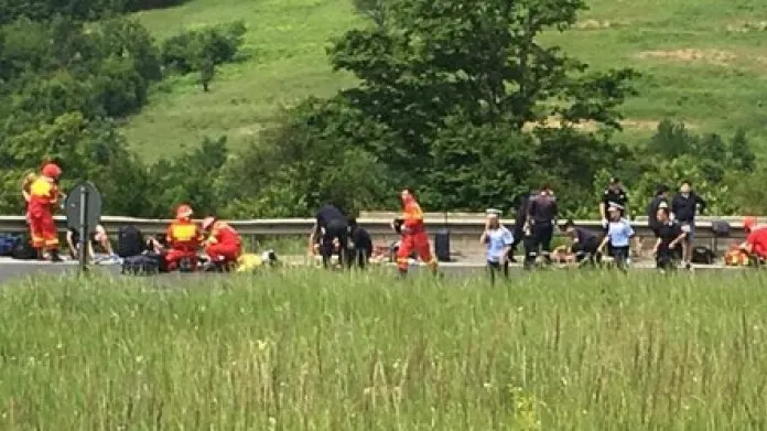 Accidentul de autocar din Perşani. MAI: Două elicoptere grele, pregătite să intervină
