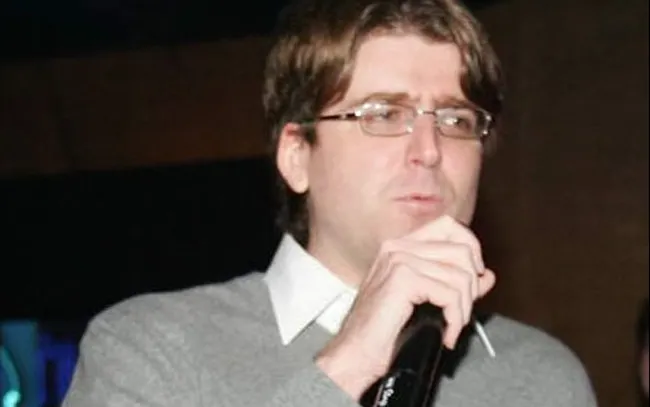  Fiul lui Dan Adamescu, arestat în lipsă în România, prins la Londra