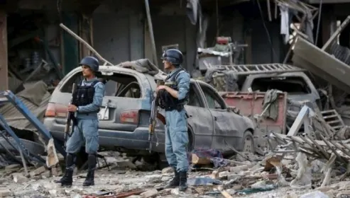 Un kamikaze a sărit în aer în apropiere de un punct de control al armatei: 6 morţi, 15 răniţi
