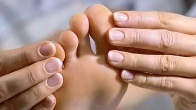 Cel mai simplu mod de a scăpa de picioarele umflate. Efetele se văd imediat