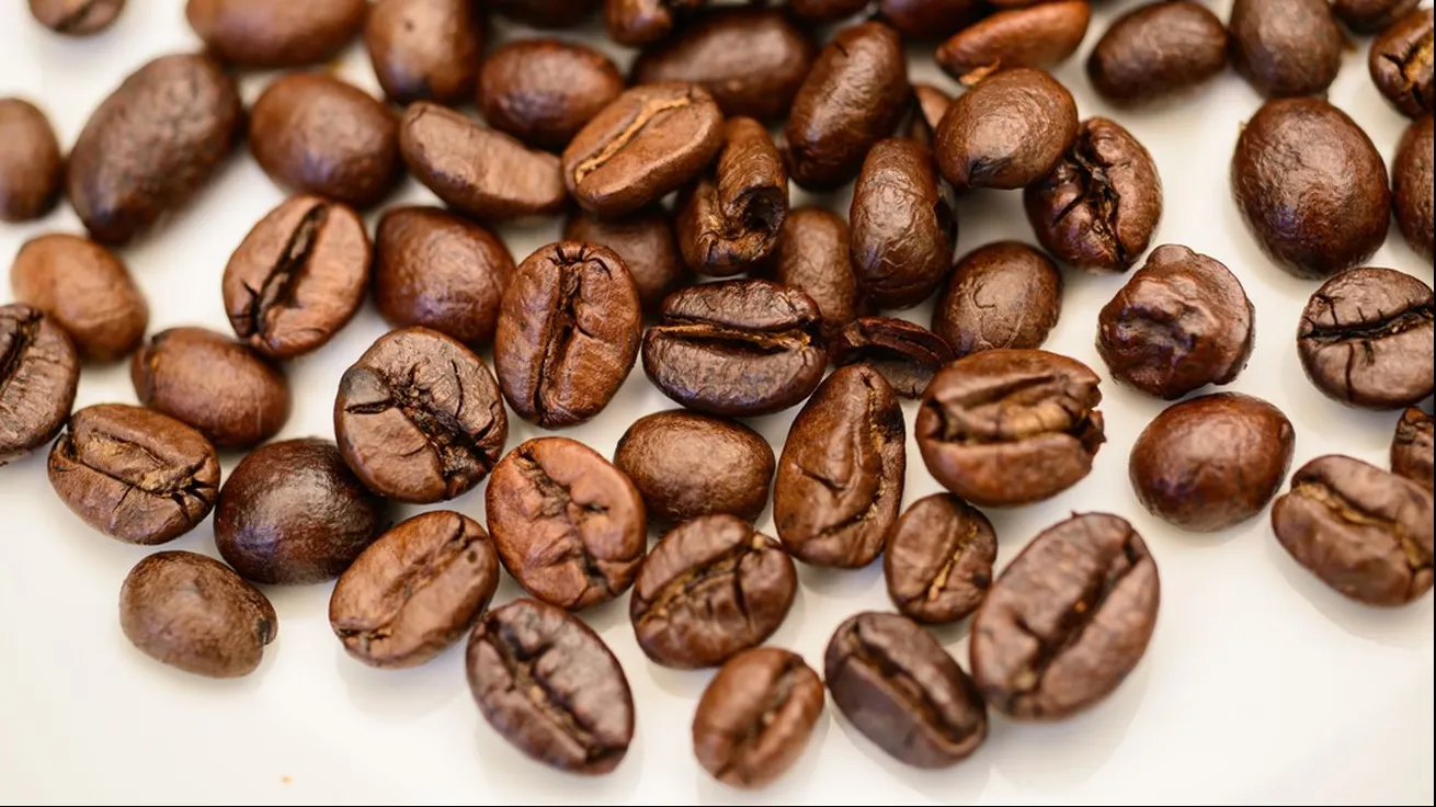 Ce se întâmplă dacă pui cafeaua în congelator. Din ce în ce mai mulți fac asta