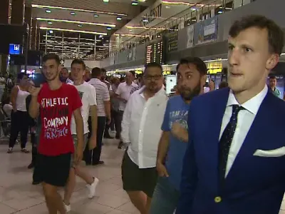 EURO 2016. ŞOC pentru tricolori pe aeroport, la sosire. A ieşit urât. Suporterii furioşi au...