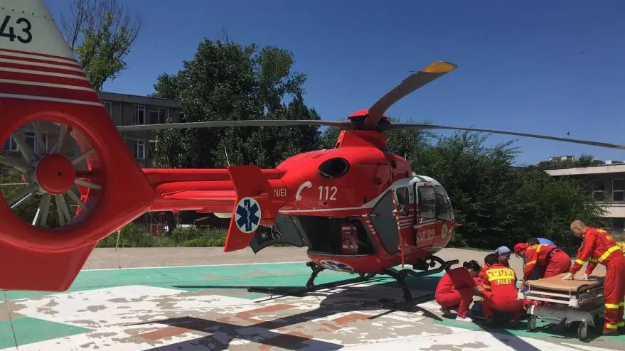 Tragedie la Constanţa. Trei copii, intoxicaţi după ce au găsit o sticlă în casa abia închiriată