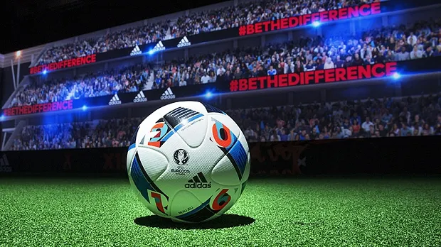 EURO 2016. A fost blocat accesul la trenul care duce trofeul Euro 2016