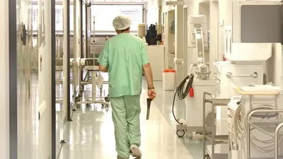 Medic de la Spitalul Militar din București, reținut pentru luare de mită