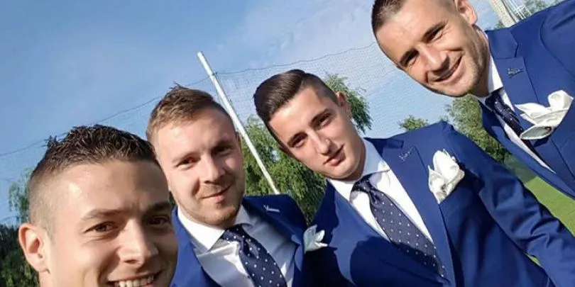 EURO 2016. Cum s-au îmbrăcat tricolorii şi cum arată autocarul ce-i va duce pe jucători la meciuri