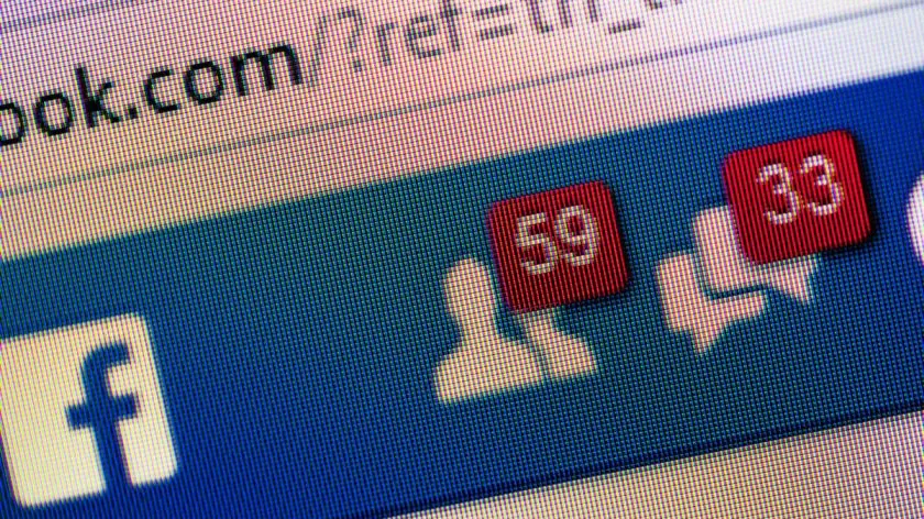 Află cine ţi-a văzut profilul de Facebook. Cei 3 paşi prin care descoperi spionii