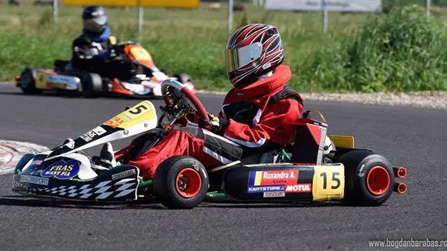 Peste 40 de piloți concurează la etapa 3-a a Campionatului Național de Karting 