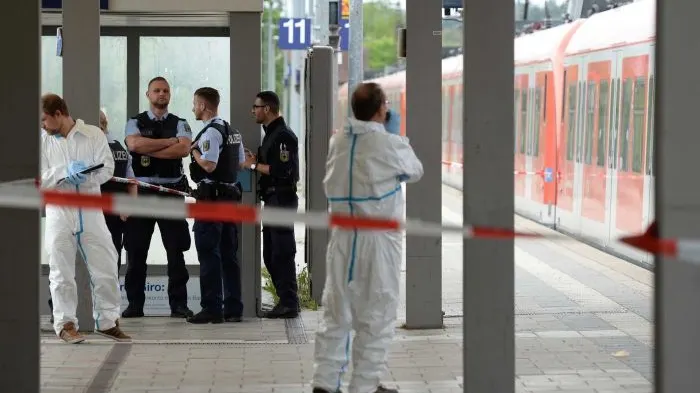 Atac Munchen. Mărturii cutremurătoare: "Oamenii au tâșnit afară când s-au auzit împușcăturile"