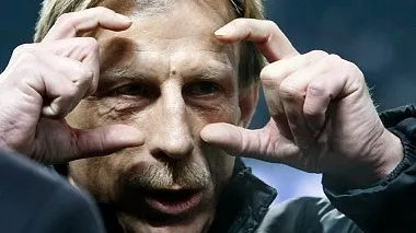 Este oficial! Christoph Daum este OUT de la echipa națională