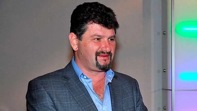 Fost edil cercetat penal conduce Primăria, după ce actualul primar penal nu poate intra în clădire