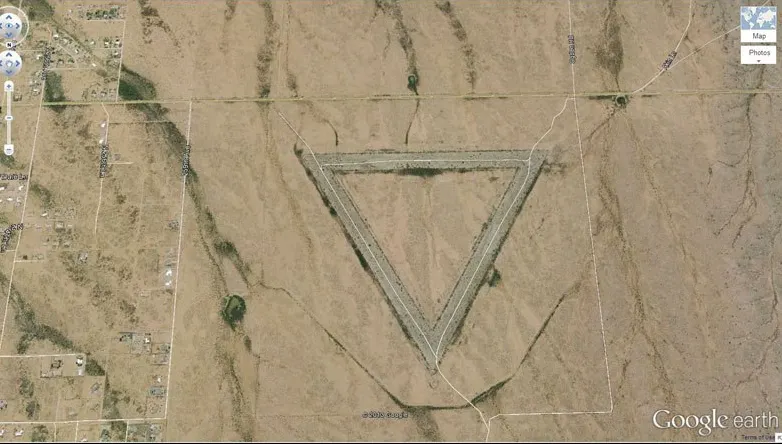 12 imagini misterioase surprinse pe hărțile Google Earth. Sunt semne extraterestre?