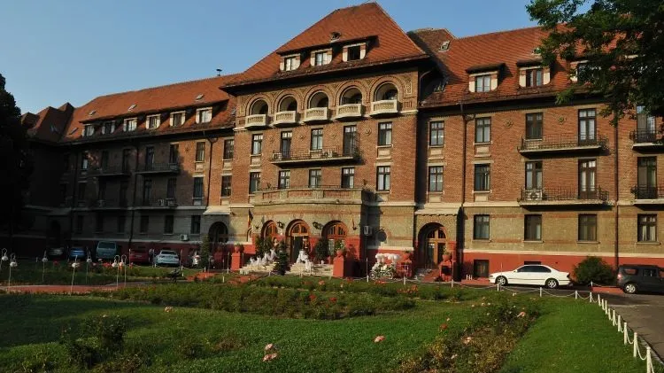 DNA îşi mută sediul în Hotelul Triumf, lângă PSD şi în apropierea PNL
