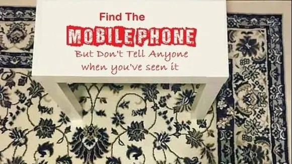 Tu vezi telefonul? Imaginea care a înnebunit Internetul