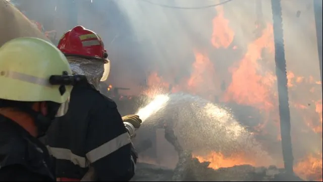 Incendiu la o fabrică de cherestea, în judeţul Vrancea