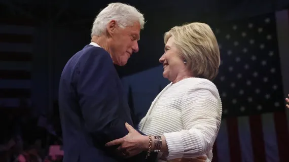 Hillary Clinton, nominalizată oficial în cursa prezidențială. Discurs emoționant al lui Bill Clinton