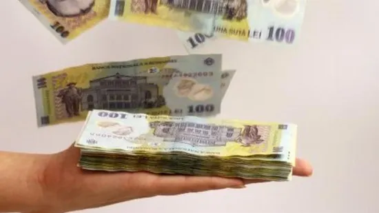 Bugetarii câștigă cu 100 de euro mai mult decât angajații din privat. Prăpastia se adâncește