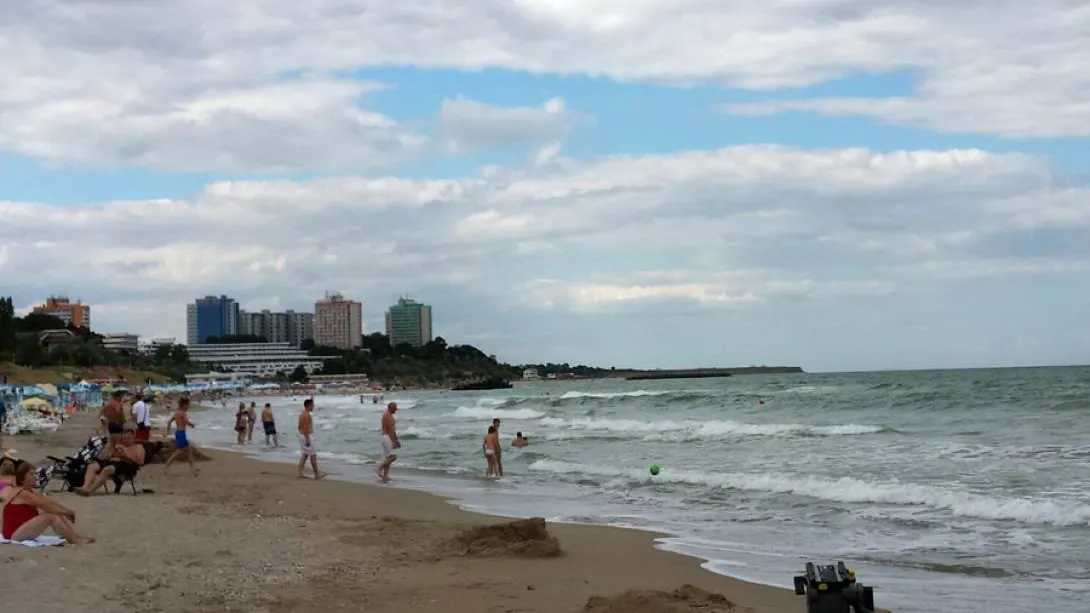 Tragedie la Neptun. Un tânăr care urma să se căsătorească s-a înecat, unchiul său s-a salvat
