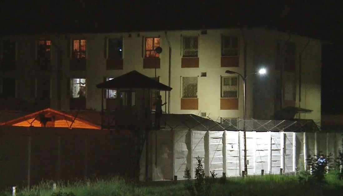 Proteste extinse la mai multe penitenciare din țară! Autoritățile fac apel la calm