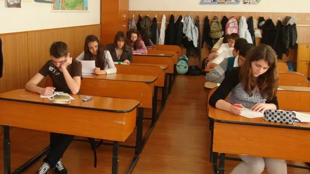 REZULTATE CONTESTAȚII EVALUARE NATIONALA. EDU.ro afișează notele finale la capacitate