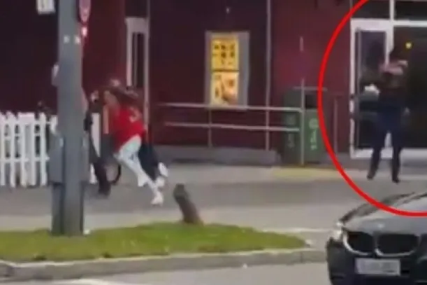 ATAC MUNCHEN. Cine a chemat oamenii la fast-food, pentru meniuri gratuite, chiar înainte de atac?