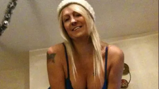 Mărturia FABULOASĂ a unei dependente de sex. "Nu mă pot abţine, nu ştiam că 40 de bărbaţi..."